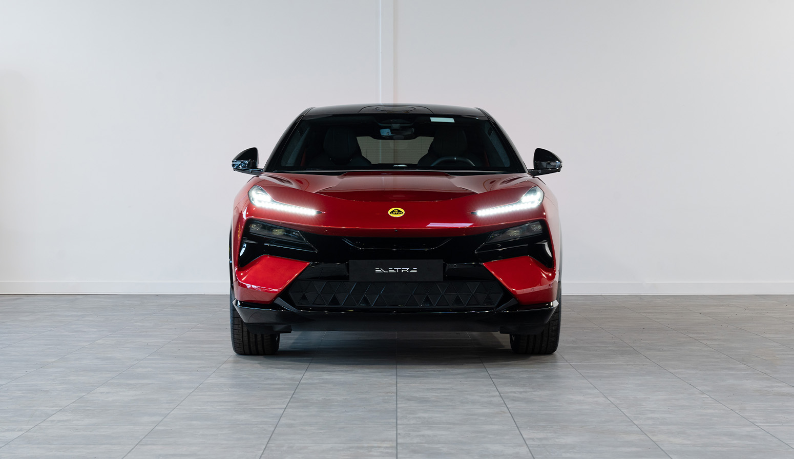 Lotus Eletre SUV 100% électrique Rouge - Théobald Nancy